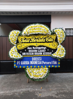Papan Bunga Duka di Sumber Agung